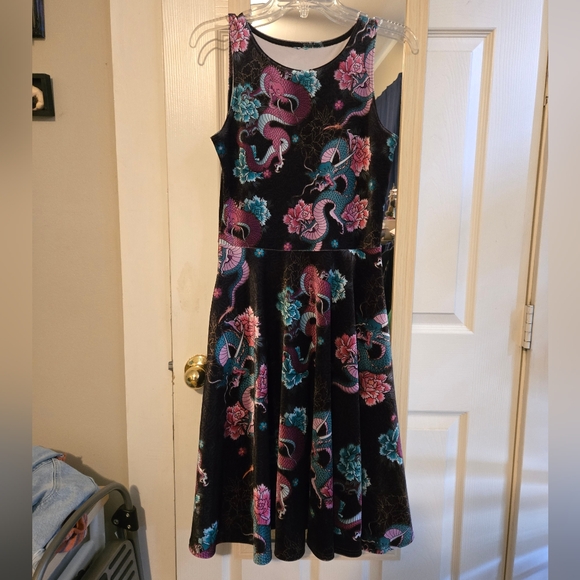 BM Dragon Bouquet Velvet Princess Midi - Picture 2 of 4